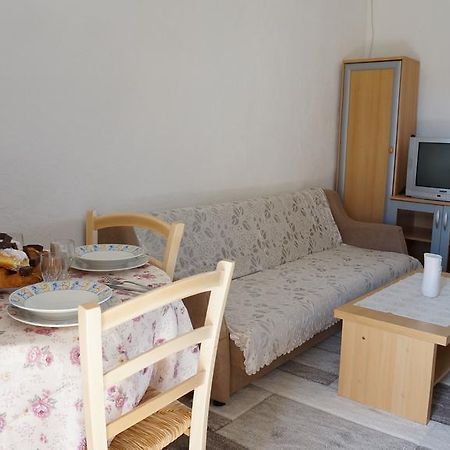 Apartments Red Rose Нин Екстериор снимка